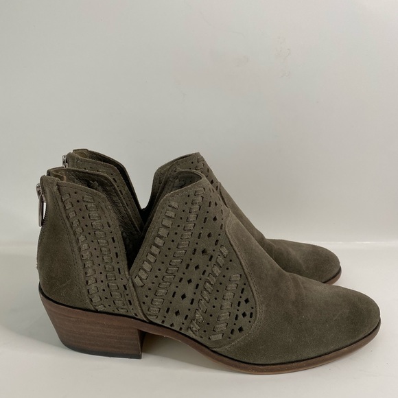 Vince Camuto Shoes - Vince Camuto | Green Prasata Booties